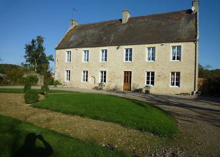 Le Petit Manoir Bed & Breakfast Vignats